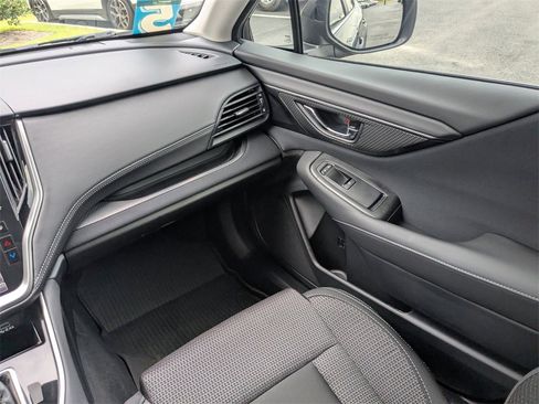 Used 2025 Subaru Outback Premium image 13