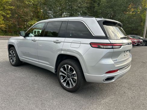 Used 2023 Jeep Grand Cherokee Overland w/ Luxury Tech Group IV image 11