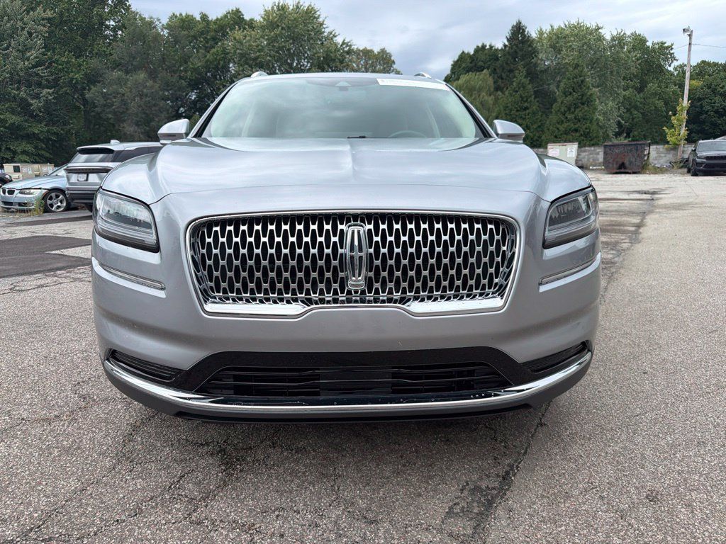 Used 2023 Lincoln Nautilus Reserve AWD/4WD image 5