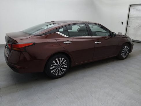 Used 2024 Nissan Altima 2.5 SV image 10