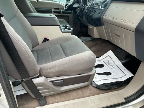 Used 2010 Ford F250 XLT AWD/4WD image 12