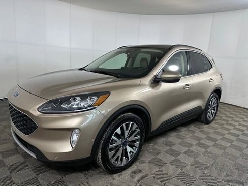 Used 2020 Ford Escape Titanium image 7