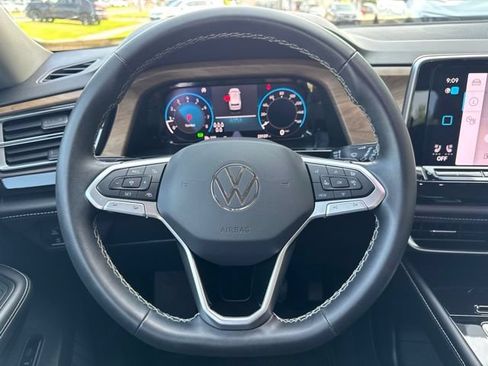 Certified 2024 Volkswagen Atlas SE w/ Black Wheel Package AWD/4WD image 12