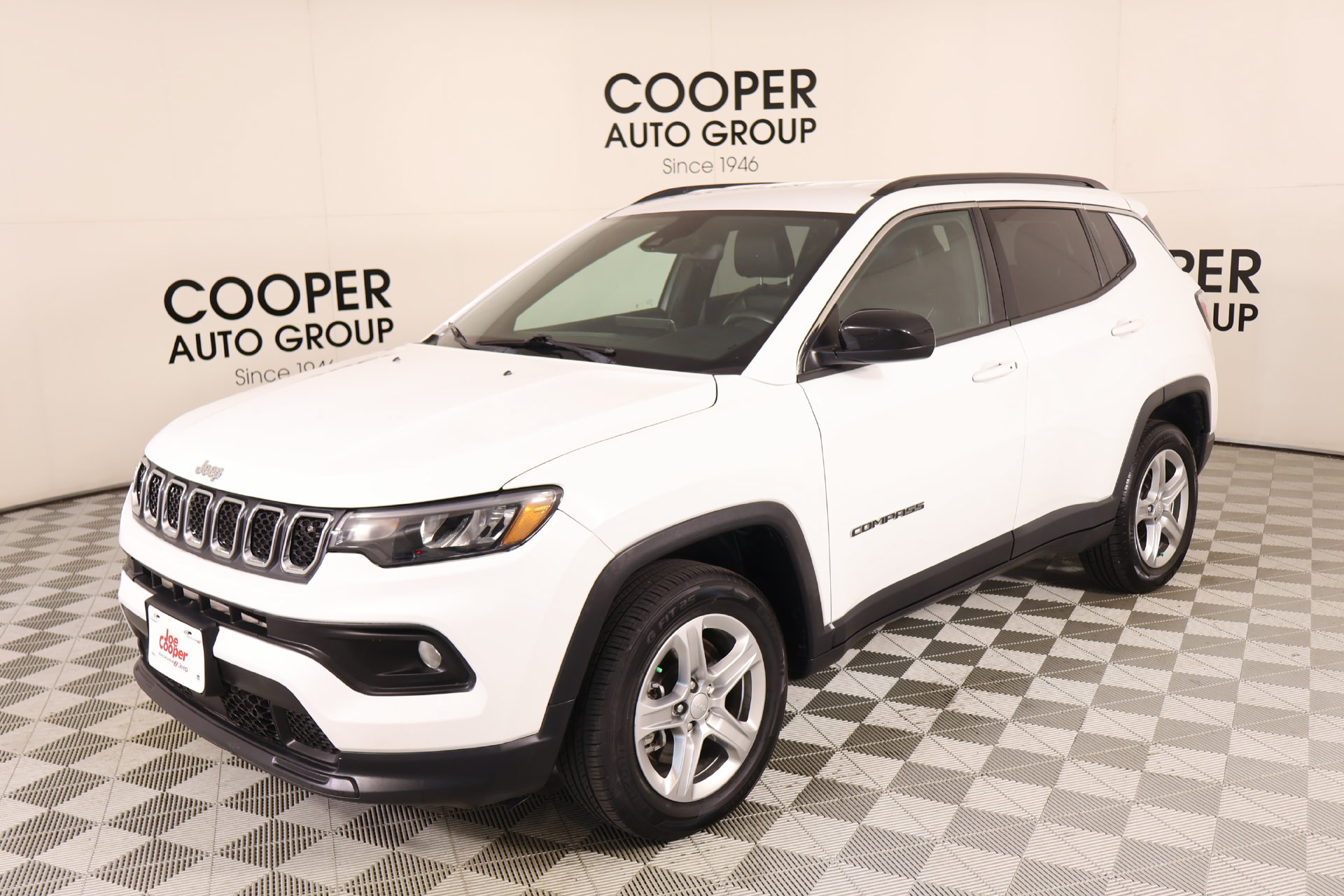 Used 2023 Jeep Compass Latitude AWD/4WD image 9