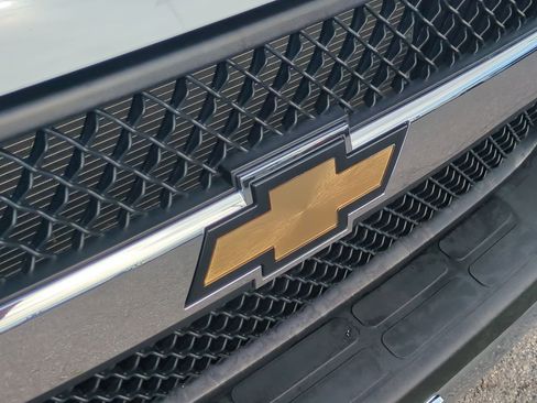 Used 2024 Chevrolet Express 2500 w/ Driver Convenience Package image 27