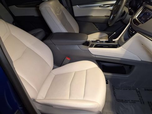 Certified 2023 Cadillac XT5 Premium Luxury FWD image 23