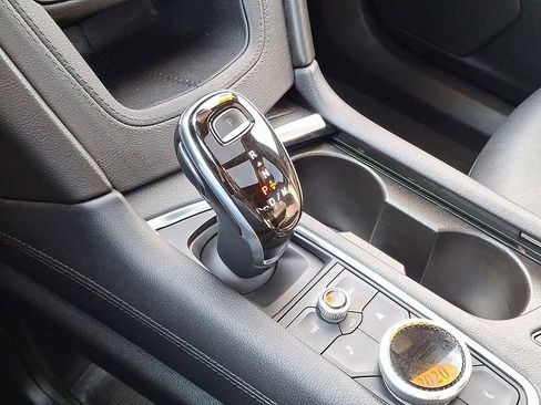 Used 2020 Cadillac XT6 Premium Luxury image 23