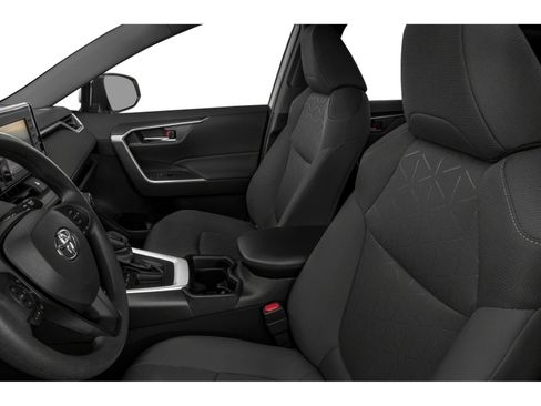 Used 2019 Toyota RAV4 XLE w/ Convenience Package FWD image 10