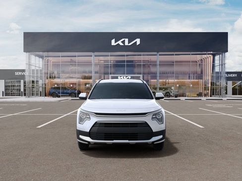 New 2026 Kia Niro LX FWD image 2