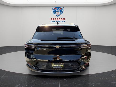 Used 2025 Chevrolet Equinox EV LT image 5