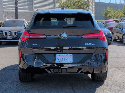 Used 2025 BMW X3 xDrive30i w/ Premium Package image 9
