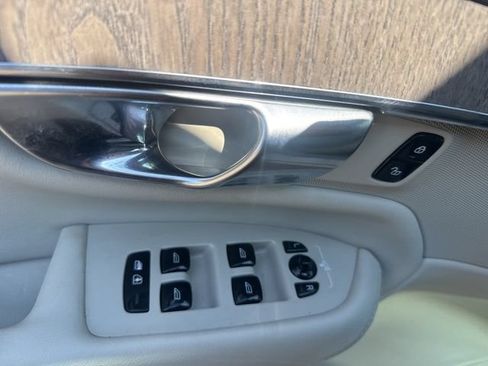 Used 2023 Volvo XC90 B6 Ultimate w/ Protection Package Premier AWD/4WD image 13