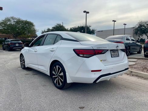 Used 2022 Nissan Sentra SV w/ SV Premium Package image 45