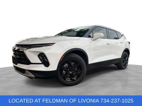 Used 2025 Chevrolet Blazer LT AWD/4WD image 1