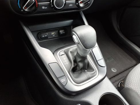 Used 2024 Kia Soul LX w/ Option Group 015 FWD image 16