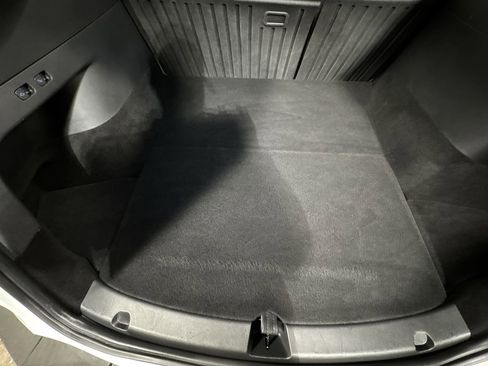 Used 2021 Tesla Model Y Long Range image 24