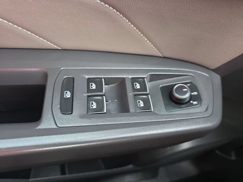 Used 2023 Volkswagen Atlas Cross Sport SE AWD/4WD image 27