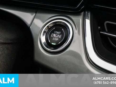 Used 2025 Chevrolet Trax LT FWD image 25