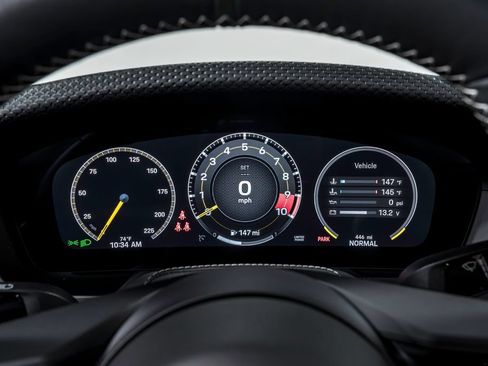 Used 2026 Porsche 911 GT3 RWD image 16