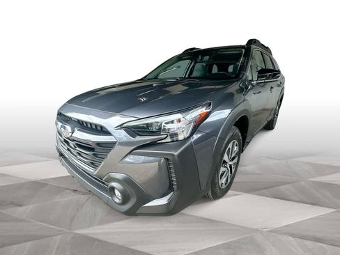 Used 2025 Subaru Outback Premium AWD/4WD image 4
