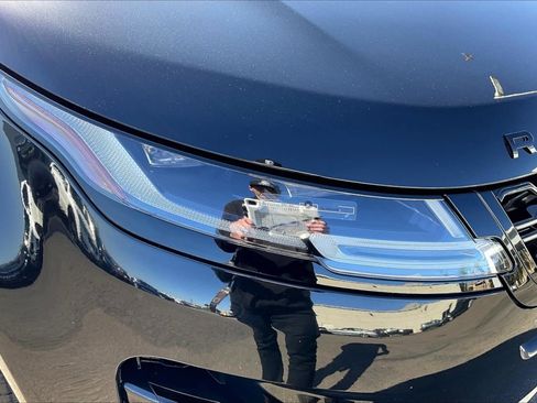 Used 2023 Land Rover Range Rover Evoque R-Dynamic S image 24