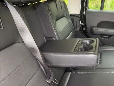 Used 2023 Jeep Wrangler Unlimited Sahara w/ Cold Weather Group image 26