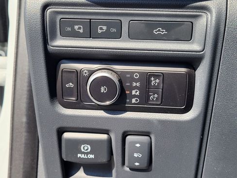 Certified 2023 Ford F150 Platinum w/ Equipment Group 701A High image 24