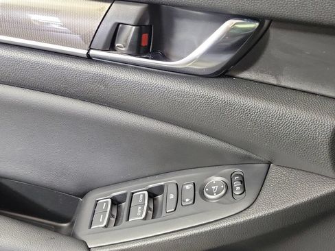 Used 2022 Honda Accord Sport image 16