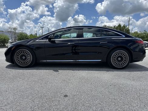 Used 2023 Mercedes-Benz EQS 580 4MATIC Sedan image 3