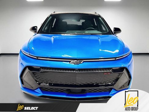 Used 2026 Chevrolet Equinox EV RS w/ Convenience Package II AWD/4WD image 2