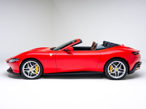 Used 2025 Ferrari Roma Spider image 10