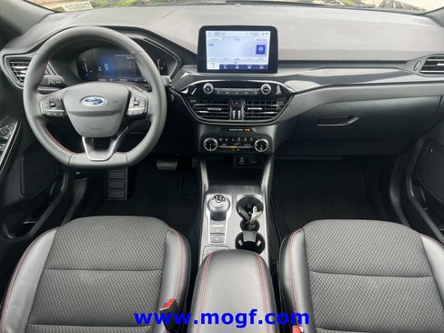 Used 2025 Ford Escape ST-Line FWD image 5