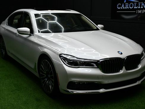 Used 2016 BMW 750i RWD image 12