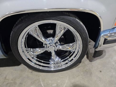 Used 1989 Chevrolet Silverado 1500 2WD Regular Cab image 24