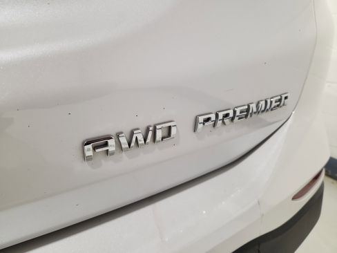 Used 2023 Chevrolet Equinox Premier AWD/4WD image 21