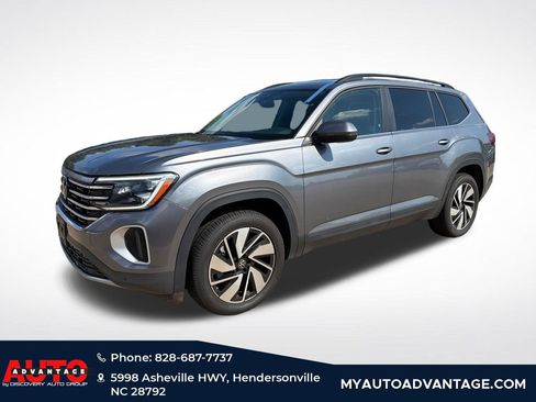 Used 2025 Volkswagen Atlas SE AWD/4WD image 1