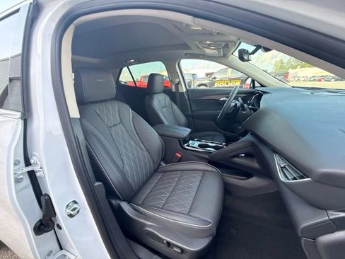 Used 2023 Buick Envision Avenir AWD/4WD image 20
