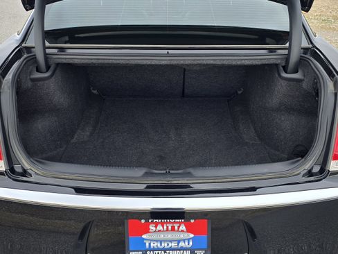 Used 2017 Chrysler 300 Limited w/ Driver Convenience Group image 5