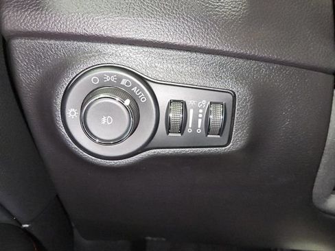 Used 2019 Jeep Compass Trailhawk AWD/4WD image 32