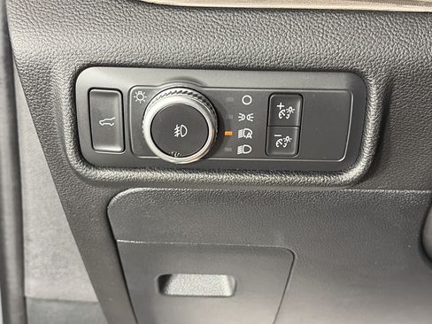 Used 2021 Ford Explorer Limited w/ Equipment Group 301A AWD/4WD image 32