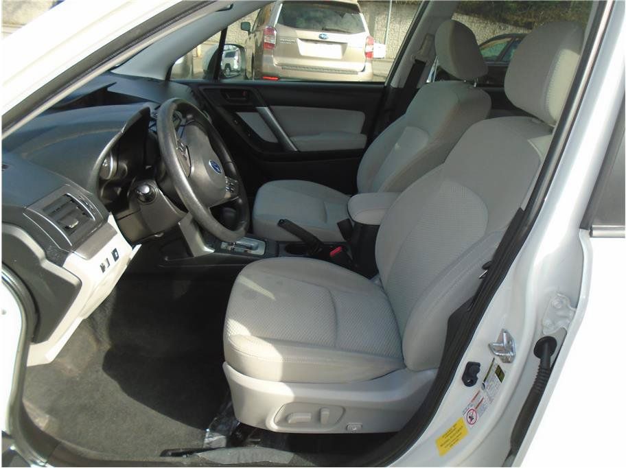 Used 2015 Subaru Forester 2.5i Premium w/ All-Weather Package AWD/4WD image 11