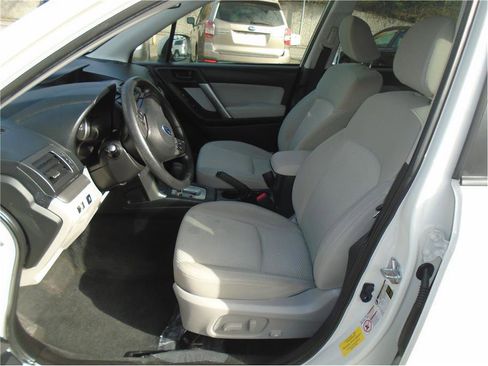 Used 2015 Subaru Forester 2.5i Premium w/ All-Weather Package image 11
