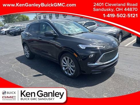 Used 2024 Buick Encore GX Avenir w/ Avenir Convenience Package FWD image 1