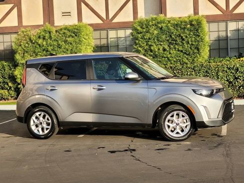 Used 2024 Kia Soul LX w/ Option Group 015 image 4