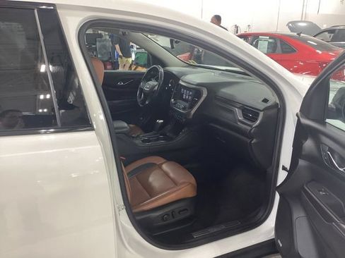 Used 2018 GMC Acadia SLT w/ LPO, Protection Package AWD/4WD image 11