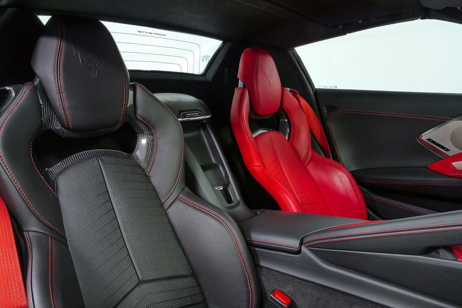 Used 2026 Chevrolet Corvette Stingray Premium Conv w/ Z51 Performance Package RWD image 17