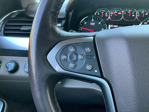 Used 2020 Chevrolet Suburban Premier image 11