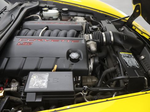Used 2007 Chevrolet Corvette Convertible w/ Preferred Equipment Group RWD image 16