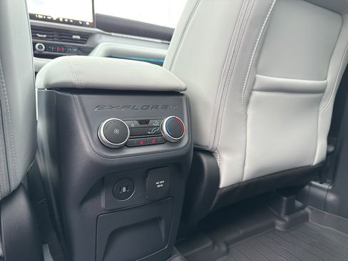 New 2026 Ford Explorer Platinum w/ LUX Leather Package image 29