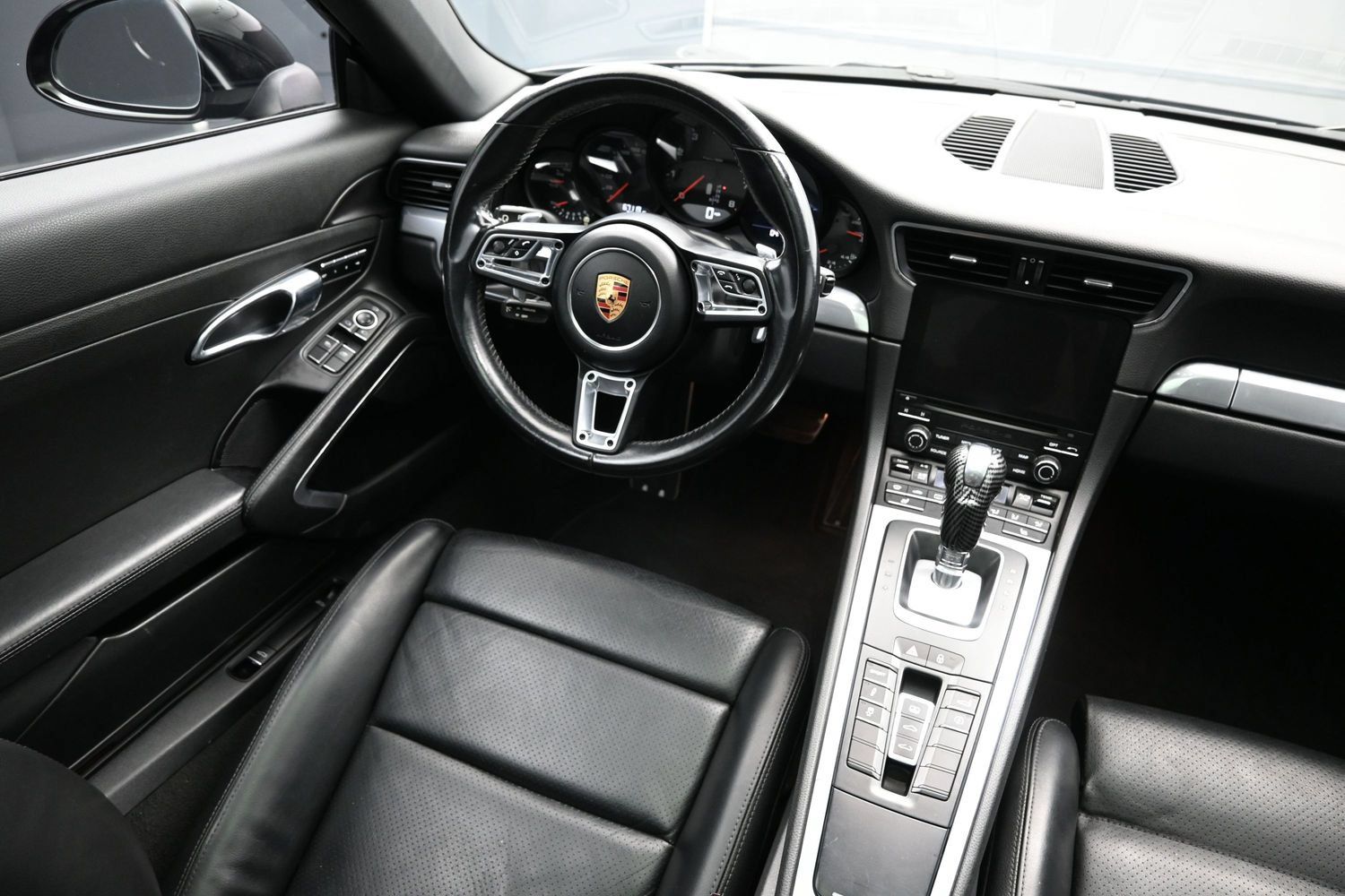 Used 2018 Porsche 911 Carrera T RWD image 22